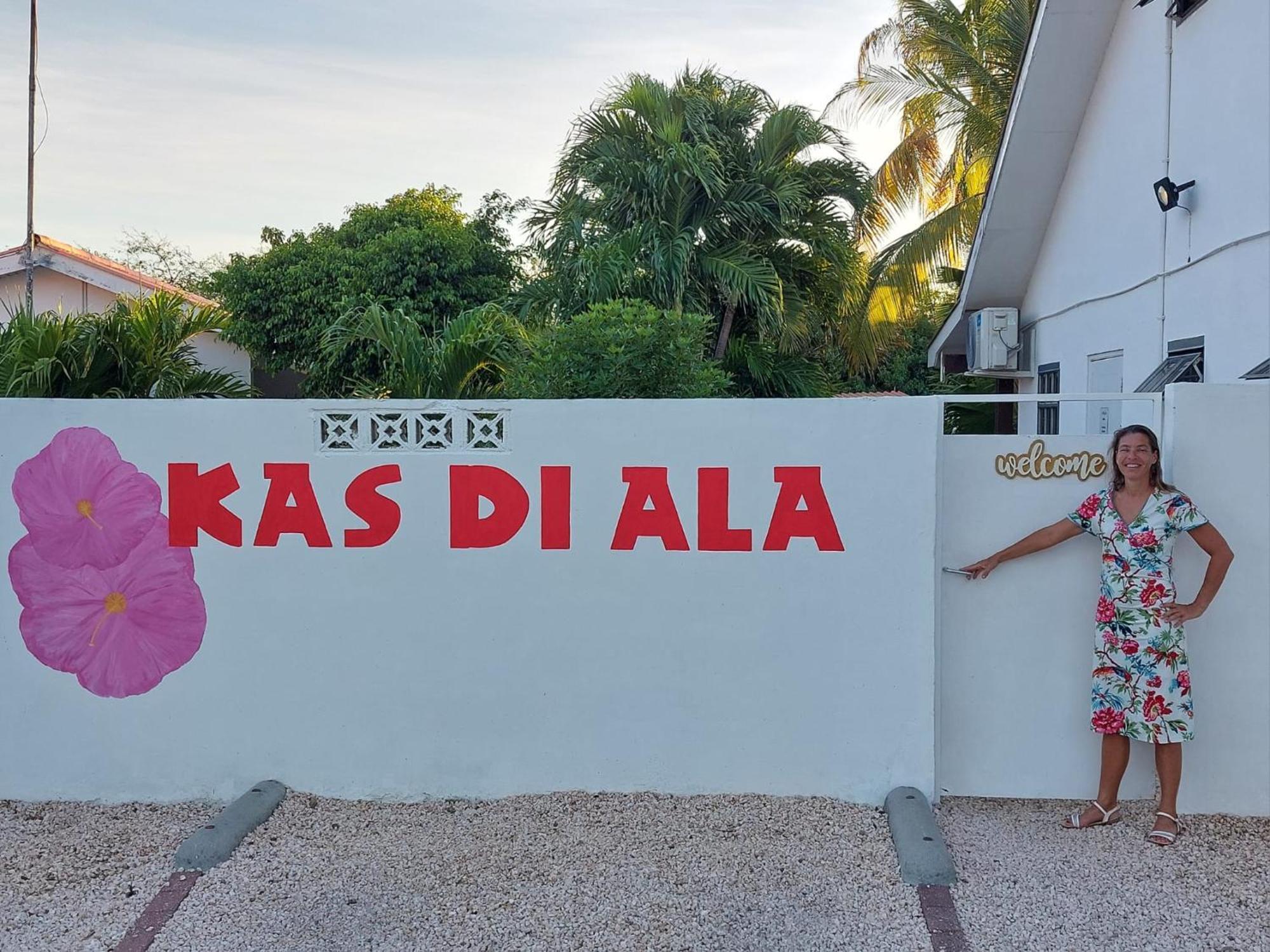 Kas Di Ala Apartments Willemstad Esterno foto