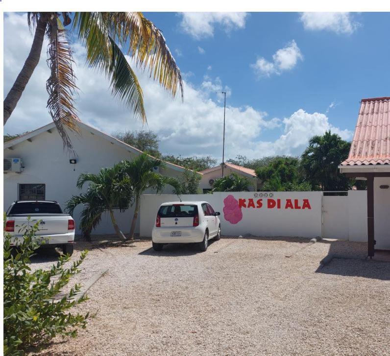 Kas Di Ala Apartments Willemstad Esterno foto